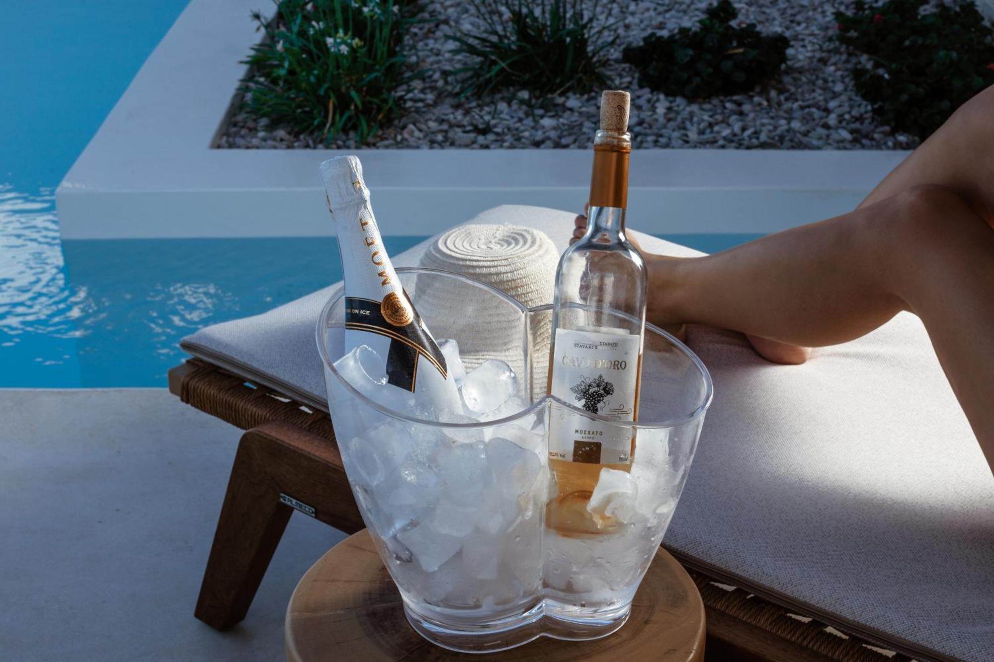 Golden Vista, Beachfront Suites By Explore Andros Exterior foto